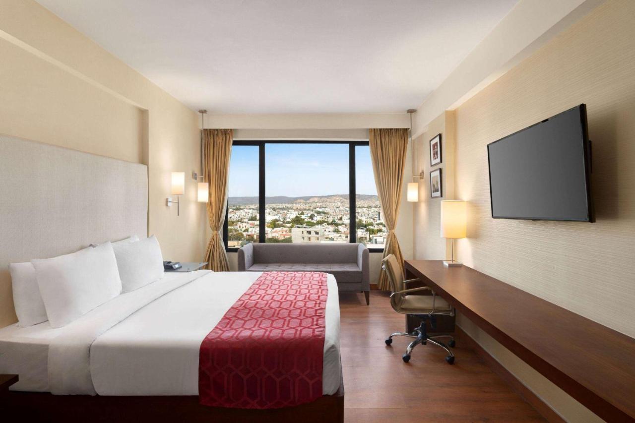 Ramada By Wyndham Jaipur North Ξενοδοχείο Εξωτερικό φωτογραφία