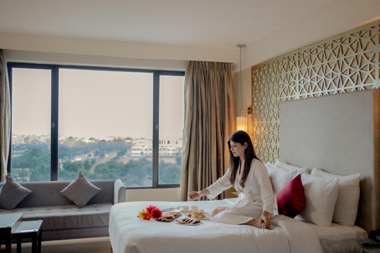 Ramada By Wyndham Jaipur North Ξενοδοχείο Εξωτερικό φωτογραφία